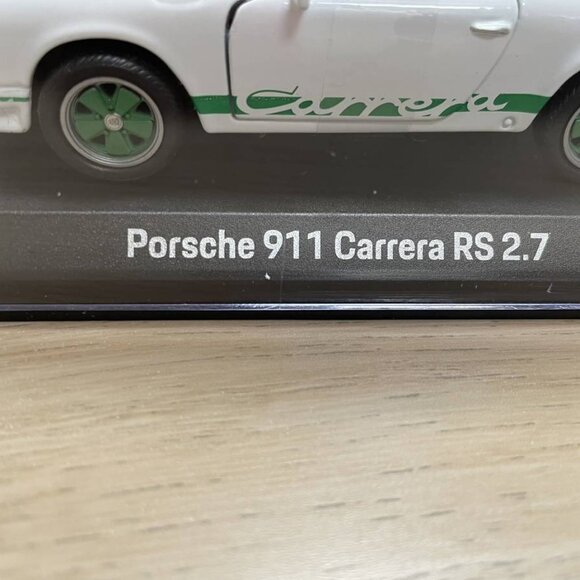 Porsche 911 Carrera RS 2.7 Limited Edition New Collectors Model 1:43 Collectable - Picture 10 of 15